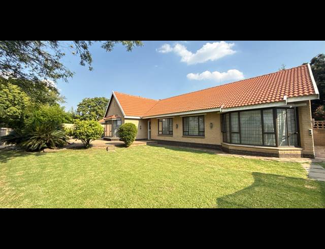 4 BEDROOM HOUSE FOR SALE IN BRACKENHURST